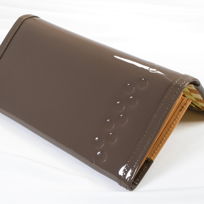 お財布を使い始める際に行いたい風水の儀