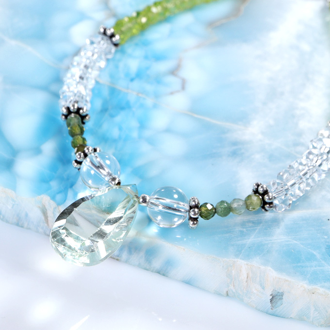 パワーストーン｜本物の天然水晶ならではの透明感や内包物の見分け方