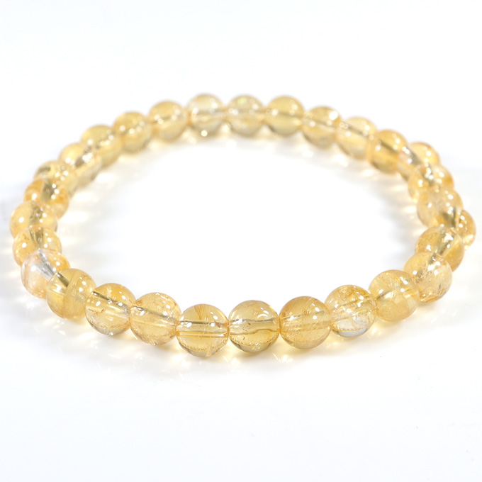 パワーストーンブレスレット｜石を大切に扱う付け方と左右に宿る意味